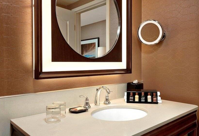 סוויטת קלאב, Sheraton Suites Calgary Eau Claire