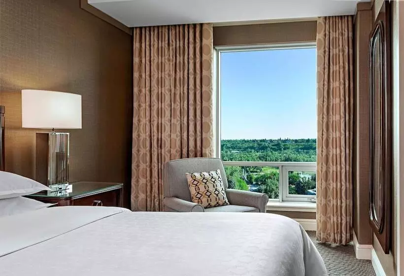 クラブスイート, Sheraton Suites Calgary Eau Claire
