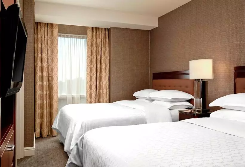 クラブスイート, Sheraton Suites Calgary Eau Claire