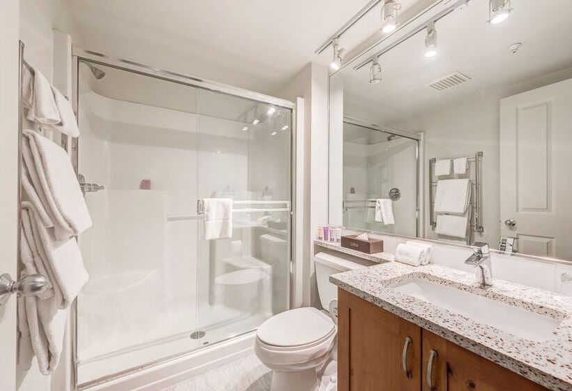 סוויטת 2 חדרי שינה, Blackcomb Springs Suites By Clique