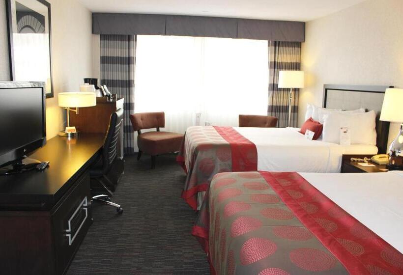 Номер Стандарт, Ramada Plaza By Wyndham Regina Downtown