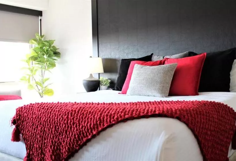 ペントハウススイート, Ramada Plaza By Wyndham Regina Downtown