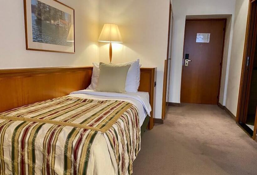 标准单人间, Grand Hotel Bonavia