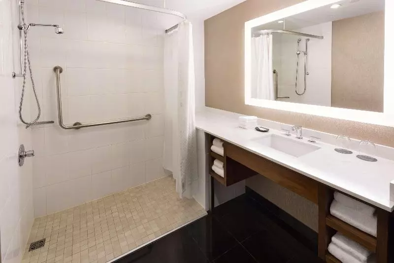 身障者適用スタンダードルーム, Hilton Vancouver Downtown