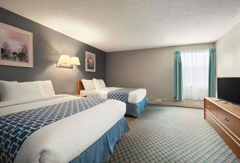 اتاق استاندارد با 2 تخت دوبل, Travelodge By Wyndham Edmonton Airport