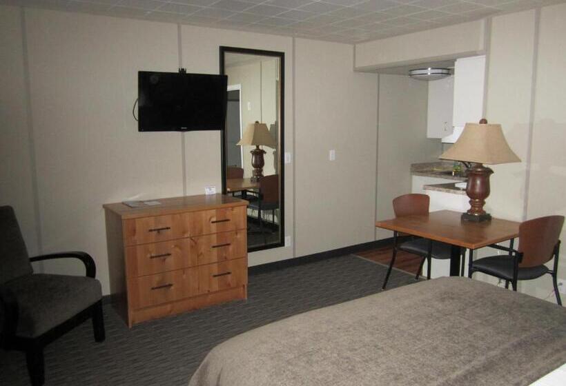 Deluxe Suite, Triple J