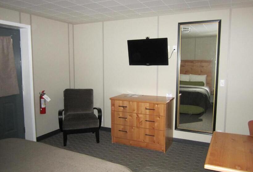 Deluxe Suite, Triple J