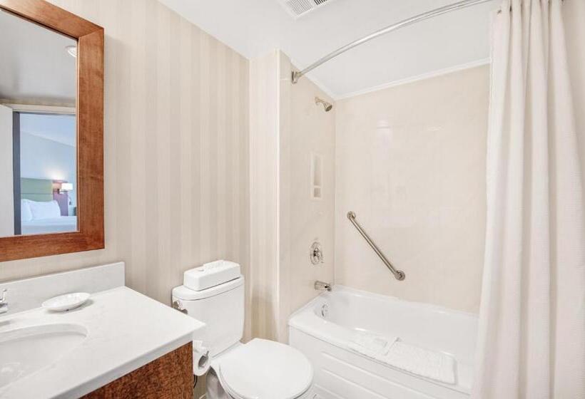 キングサイズベッドのスタンダードルーム, Victoria Regent Waterfront Hotel & Suites