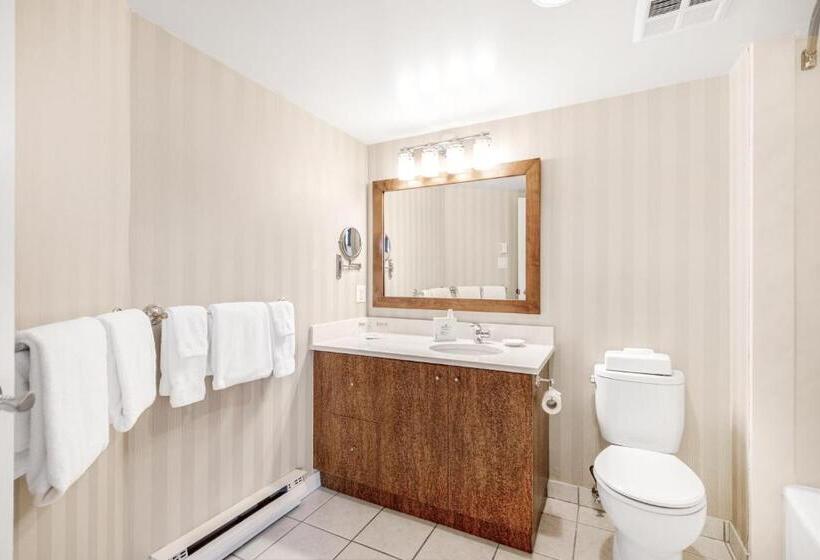 キングサイズベッドのスタンダードルーム, Victoria Regent Waterfront Hotel & Suites