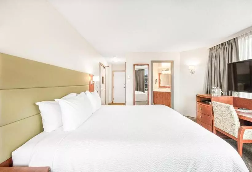 اتاق استاندارد با تخت بزرگ, Victoria Regent Waterfront Hotel & Suites