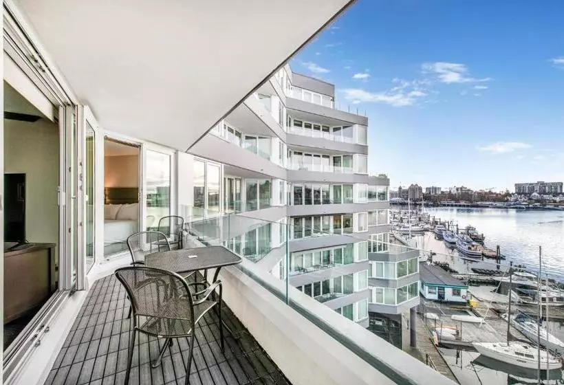 2 Bedrooms Suite Sea View, Victoria Regent Waterfront Hotel & Suites