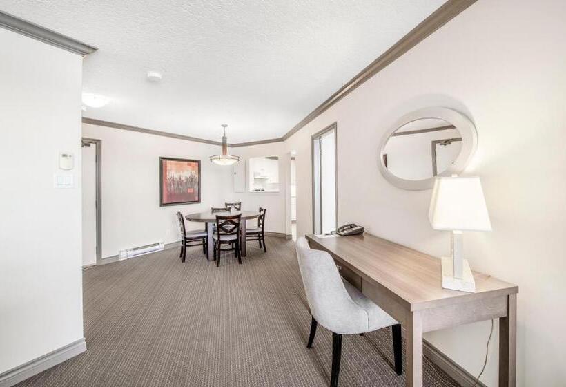 2 Bedrooms Suite Sea View, Victoria Regent Waterfront Hotel & Suites