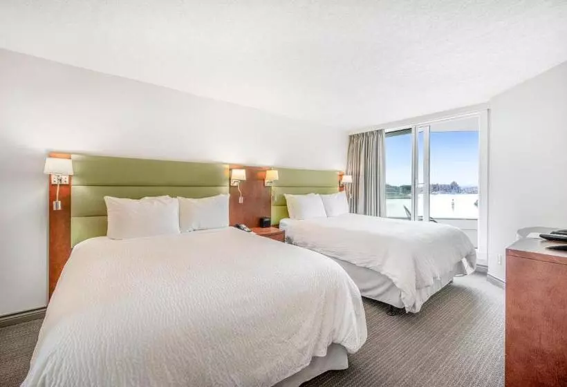 2 Bedrooms Suite Sea View, Victoria Regent Waterfront Hotel & Suites