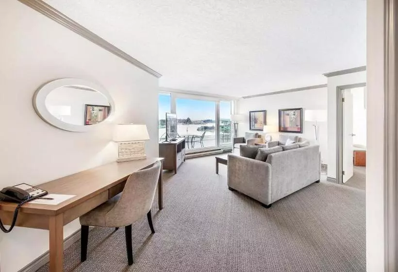 2 Bedrooms Suite Sea View, Victoria Regent Waterfront Hotel & Suites