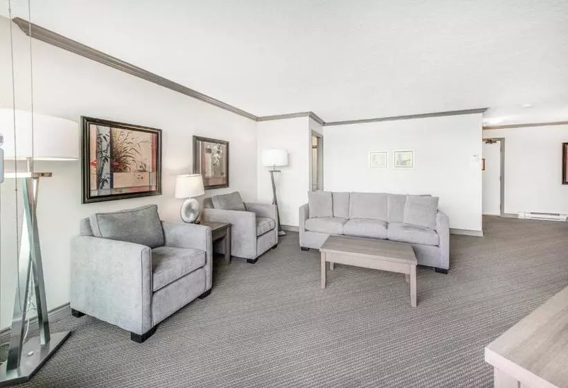 2 Bedrooms Suite Sea View, Victoria Regent Waterfront Hotel & Suites