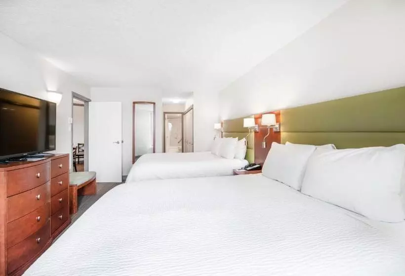 2 Bedrooms Suite Sea View, Victoria Regent Waterfront Hotel & Suites