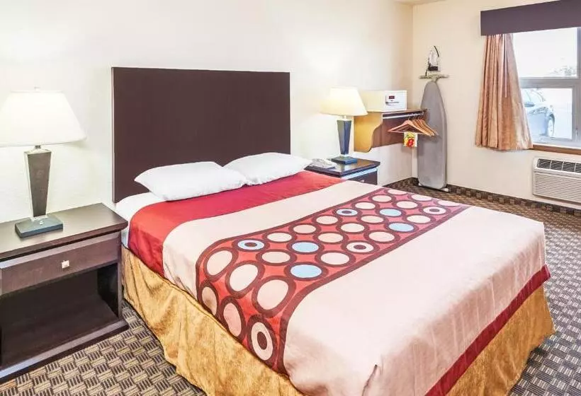 اتاق استاندارد برای معلولان, Super 8 By Wyndham Calgary/airport