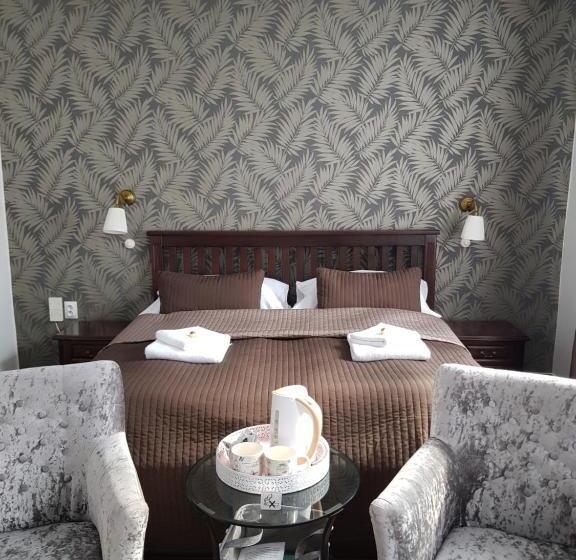 اتاق لوکس, Amadeus