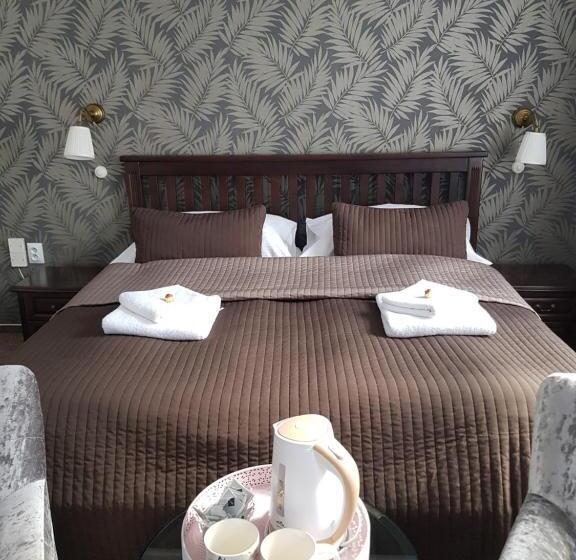 اتاق لوکس, Amadeus