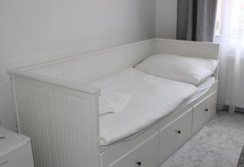 سوییت لوکس, Amadeus