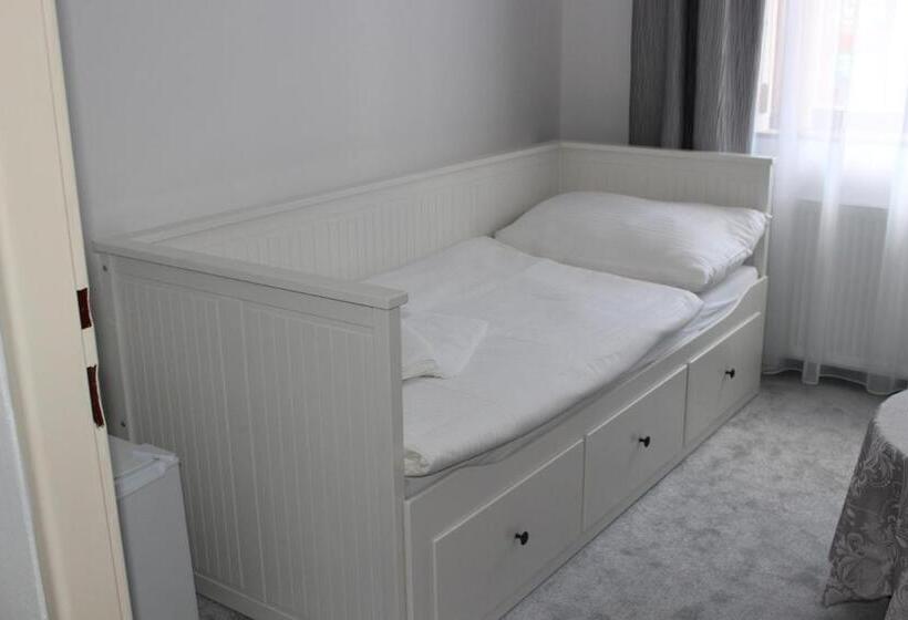 سوییت لوکس, Amadeus