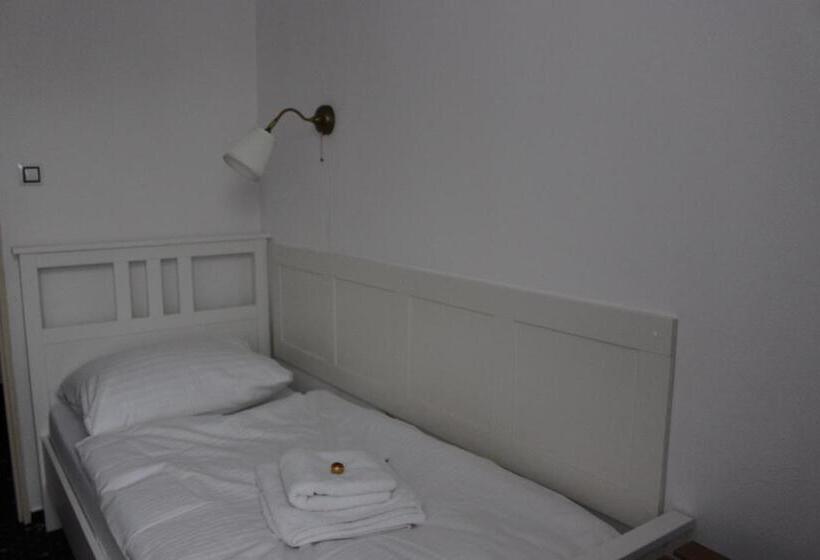 سوییت لوکس, Amadeus