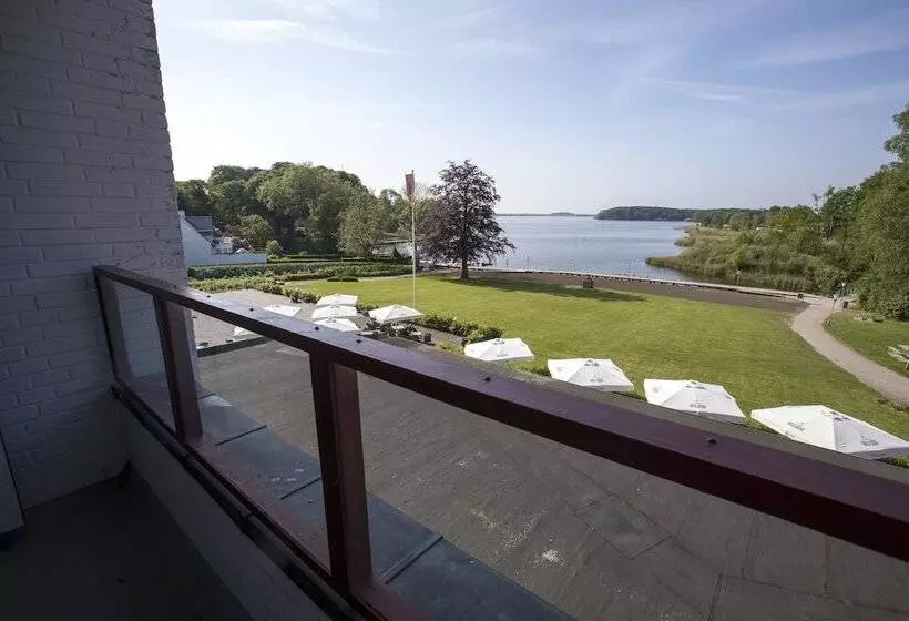 Superior room with lake view, Milling Hotel Søpark