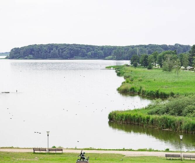 Superior room with lake view, Milling Hotel Søpark