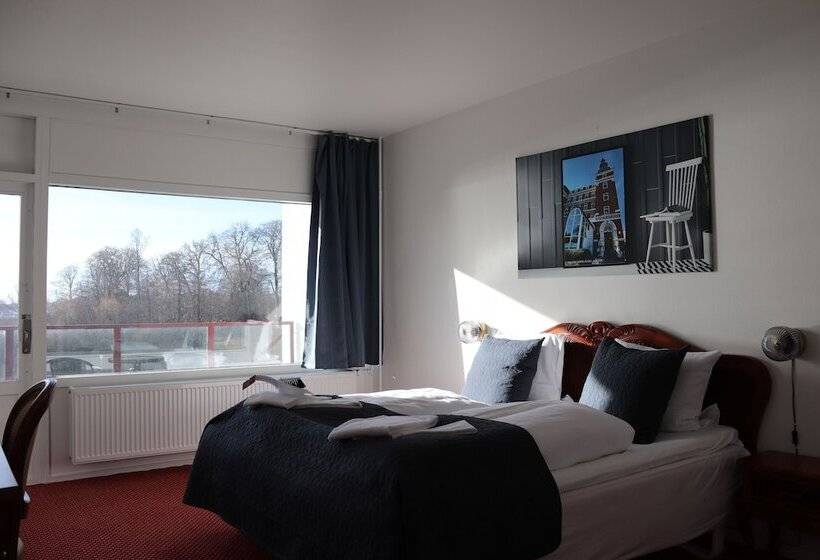 Номер Стандарт Вид на Озеро, Milling Hotel Søpark