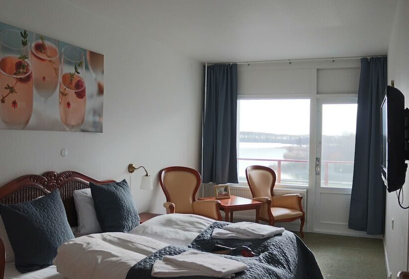 Номер Стандарт Вид на Озеро, Milling Hotel Søpark