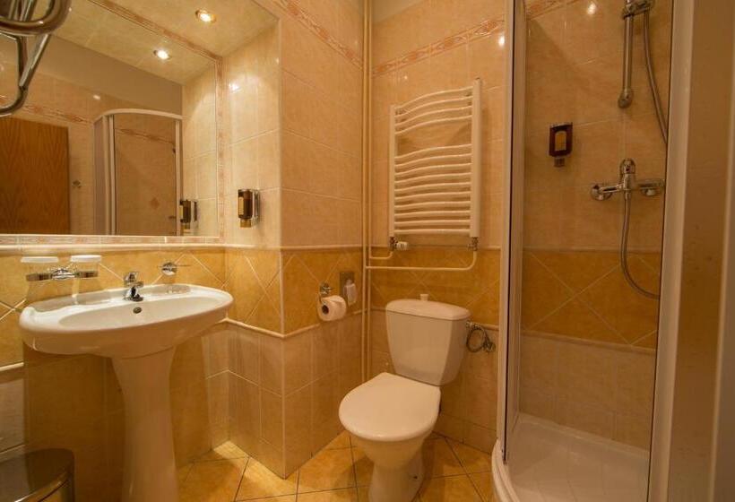 غرفة إقتصادية, Romance