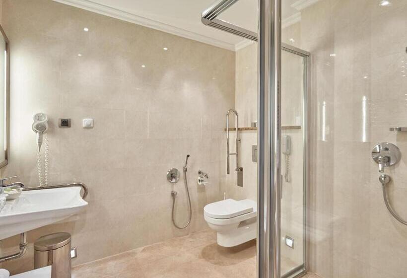 غرفة سوبيريور, Romance