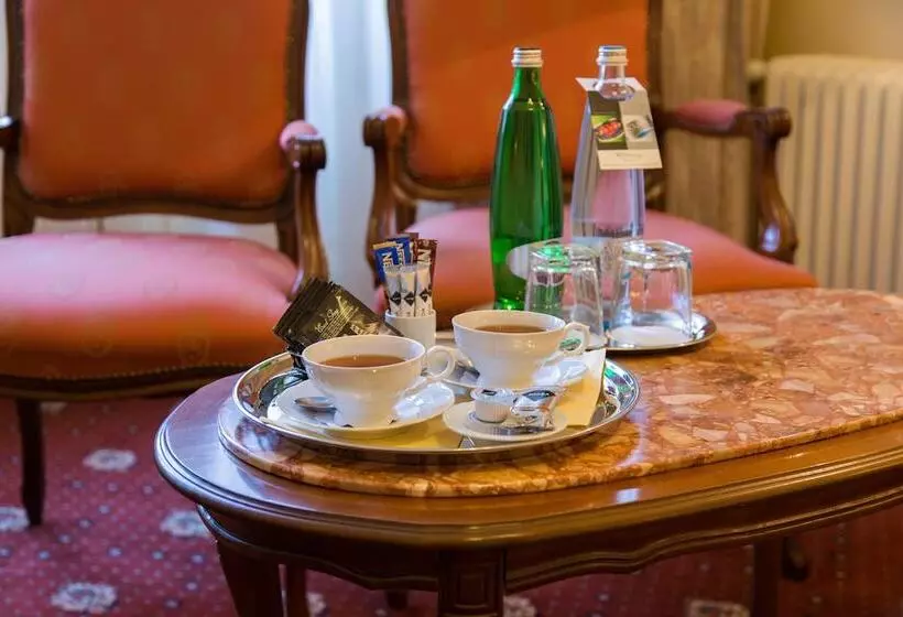 مجموعه ویستا شهر, Romance