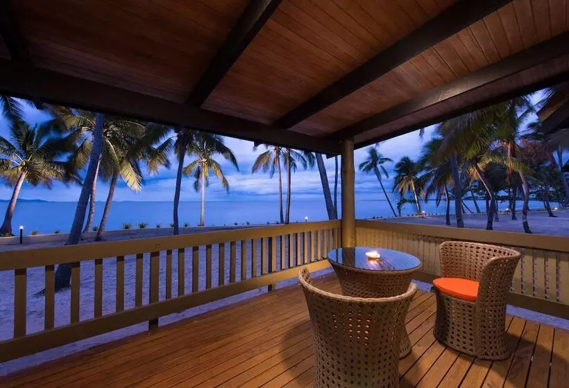 اتاق استاندارد با چشم‌انداز دریا, Doubletree Resort By Hilton Hotel Fiji   Sonaisali Island