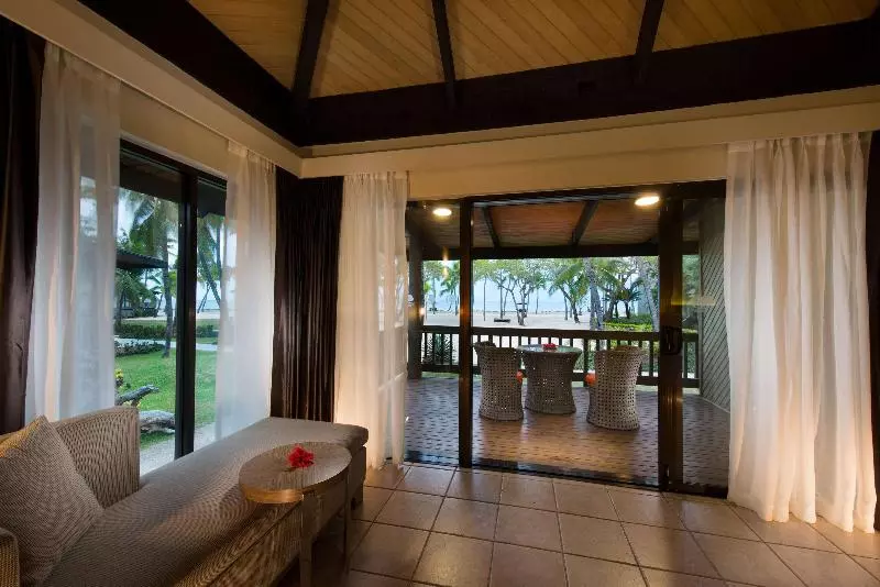 اتاق استاندارد با چشم‌انداز دریا, Doubletree Resort By Hilton Hotel Fiji   Sonaisali Island