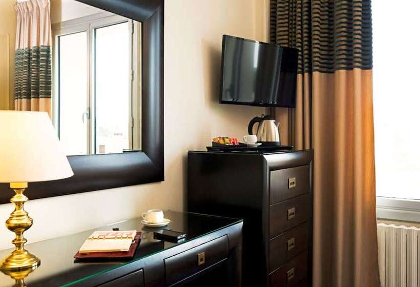 带城市景观的标准间, Aguado