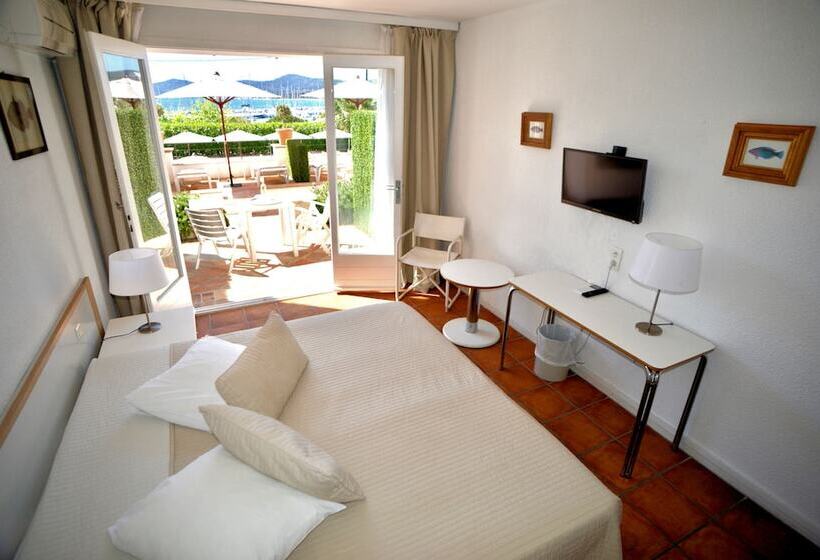 חדר קלאסי עם נוף לגינה, Auberge De La Calanque