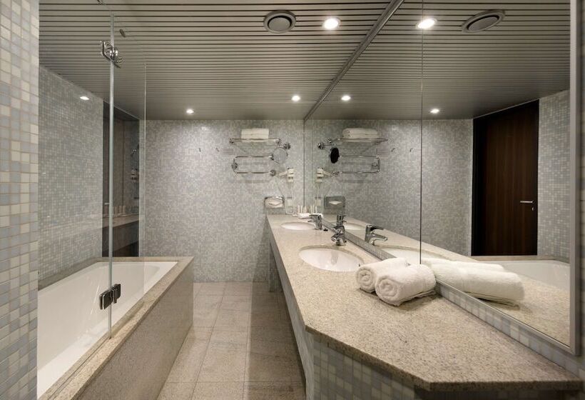 اتاق خانوادگی, Radisson Blu Hotel Olümpia