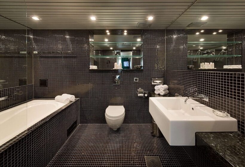 سوییت, Radisson Blu Hotel Olümpia