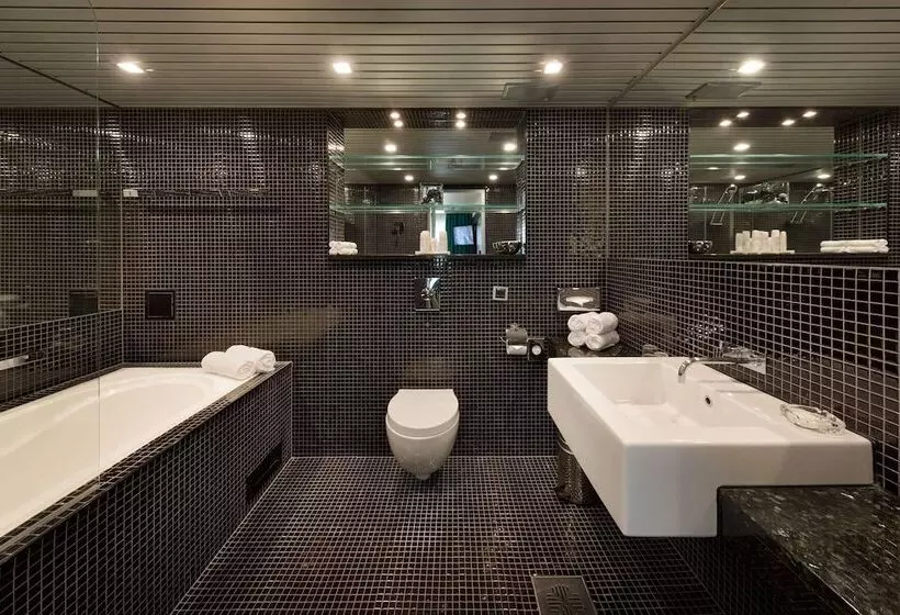 سوییت, Radisson Blu Hotel Olümpia