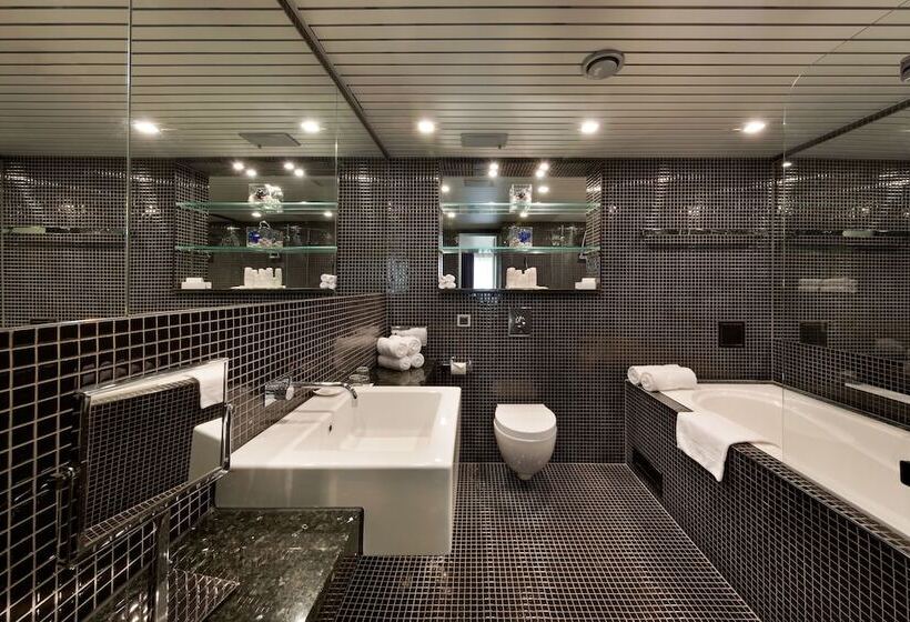 سوییت, Radisson Blu Hotel Olümpia