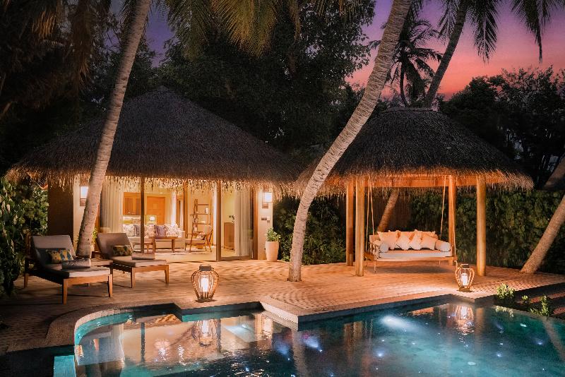 غرفة إقتصادية عائلية, Skyline Airport