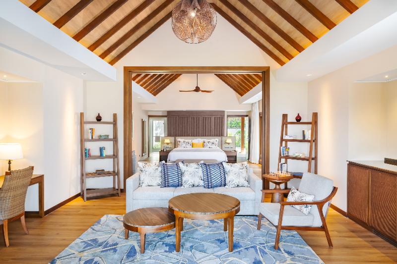 غرفة إقتصادية عائلية, Skyline Airport