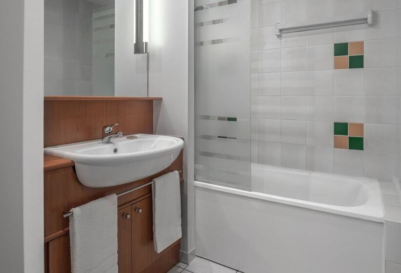 Апартаменты 1 Спальня, Citadines Montmartre Paris