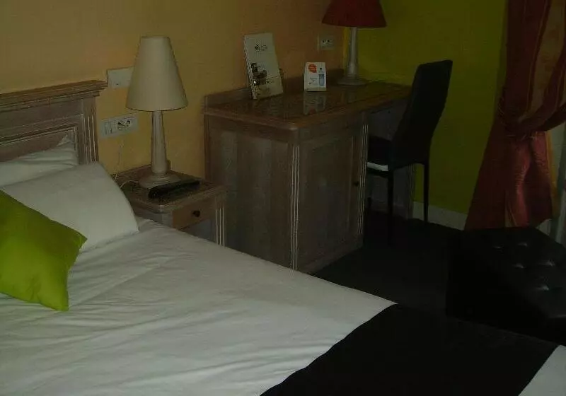 スタンダードシングルルーム, Brit Hotel Aux Sacres Reims Centre