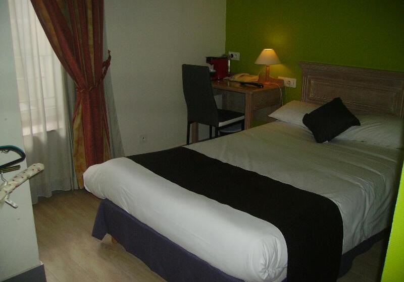 اتاق استاندارد یک نفره, Brit Hotel Aux Sacres Reims Centre