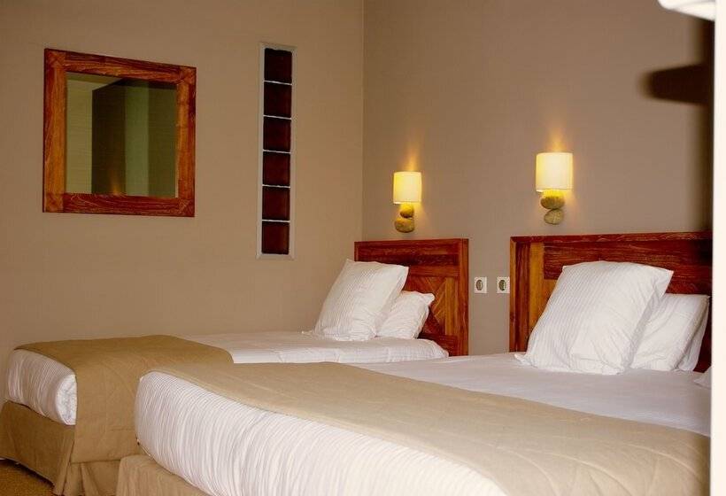 スタンダードトリプルルーム, Campo Dell Oro