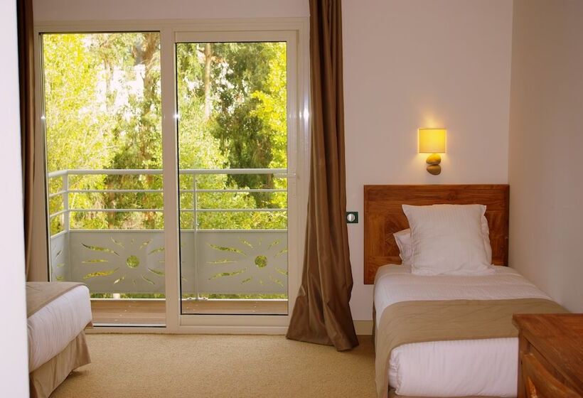 スタンダードトリプルルーム, Campo Dell Oro