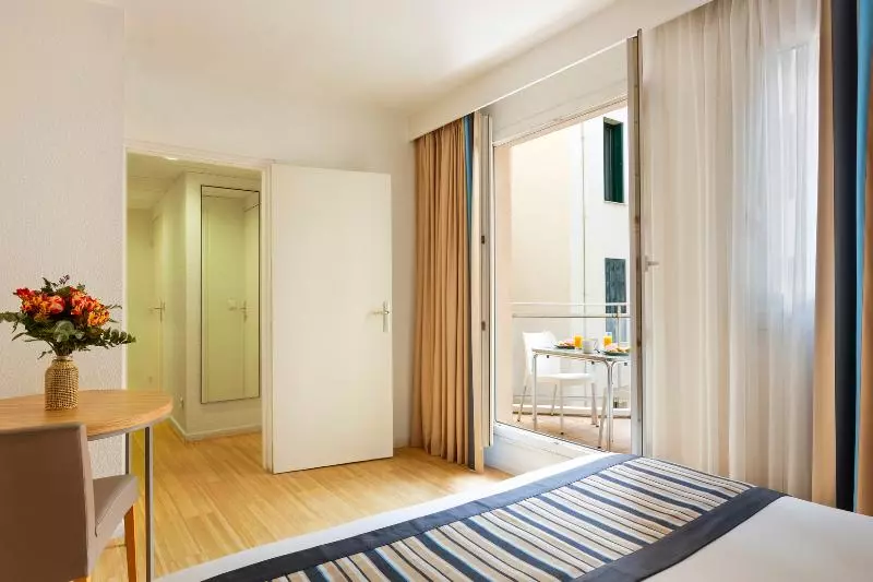 スタンダードスタジオ, Citadines Croisette Cannes