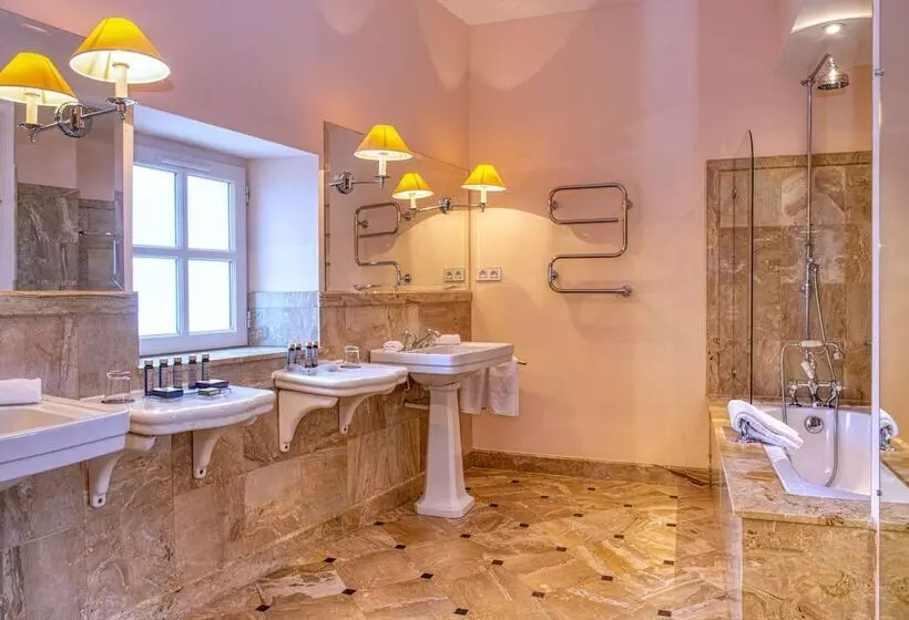 اتاق خانوادگی, De La Cité & Spa Mgallery